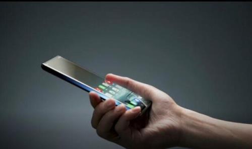 ۸ شركت دانش بنیان فناوری تلفن همراه هوشمند را توسعه می دهند