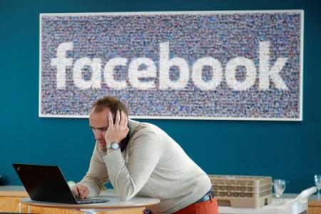 اطلاعات ۲۹ هزار كارمند فیسبوك سرقت شد